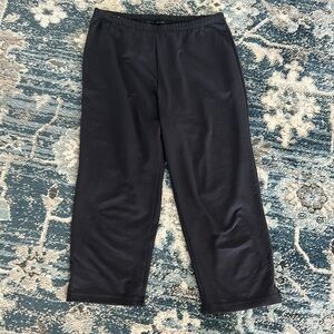 Aspire black capri style workout pants
